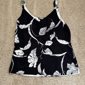 NWT White House Black Market Monochrome Leaf Camisole (406)
